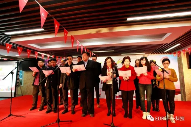 11-工總一院、工總二院共同詩(shī)朗誦《紅旗飄飄》.webp.jpg